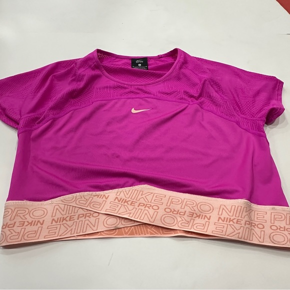 Women’s Nike Pro Crop Top Pink Short Sleeve Medium - Picture 6 of 9